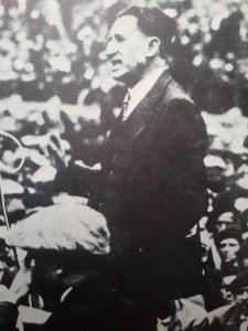 Ángel Pestaña durante un mitin en Zaragoza en 1931 Ángel Pestaña en 1931